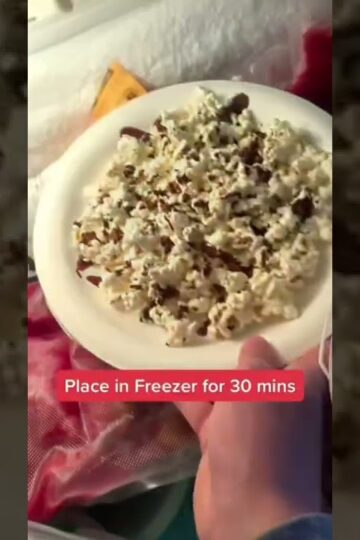 The BEST Low Calorie CHOCOLATE POPCORN