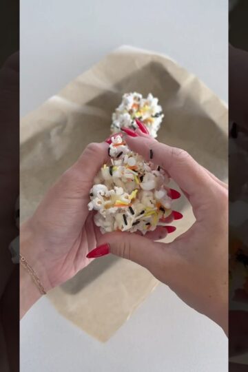 *SATISFYING* HALLOWEEN SNACK! #asmr #dessert #snackidea #halloween #fall #kitchen #popcorn