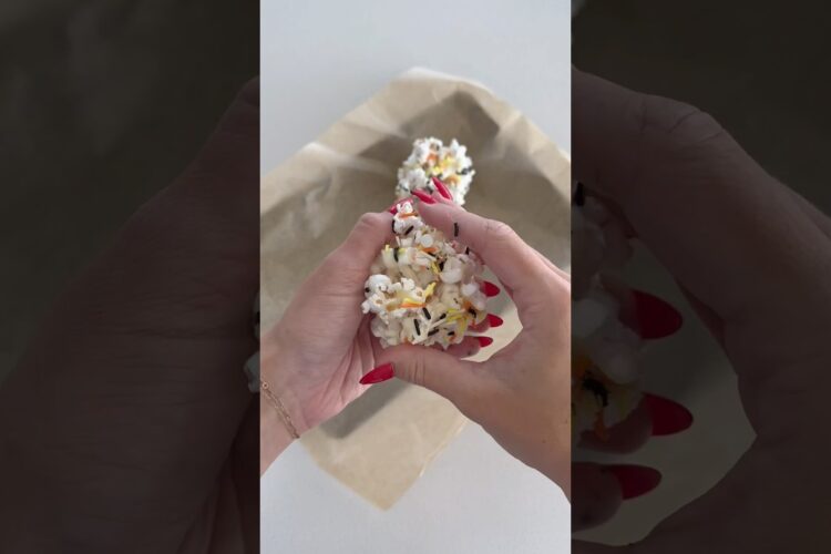*SATISFYING* HALLOWEEN SNACK! #asmr #dessert #snackidea #halloween #fall #kitchen #popcorn